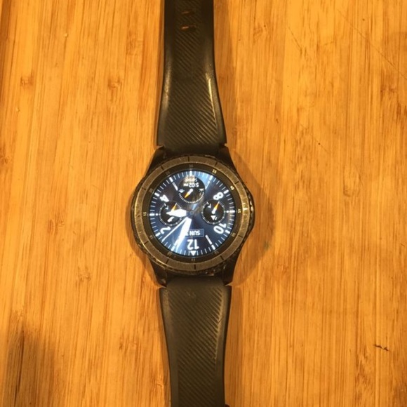 Samsung gear s3 frontier smartwatch - Picture 2 of 3